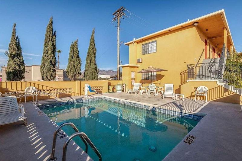 Econo Lodge University ツーソン エクステリア 写真